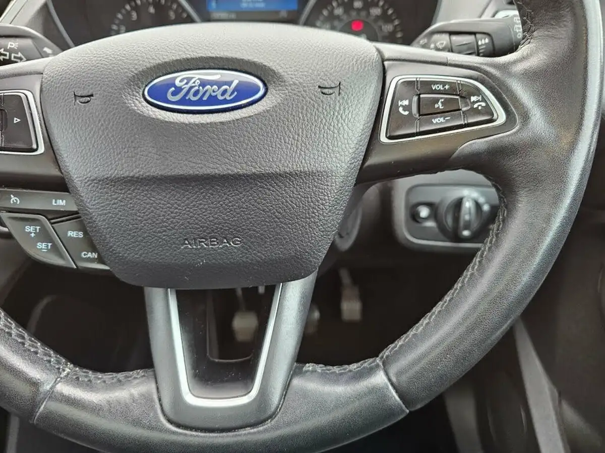 2017-ford-c-max-10t-titanium-x-big-13