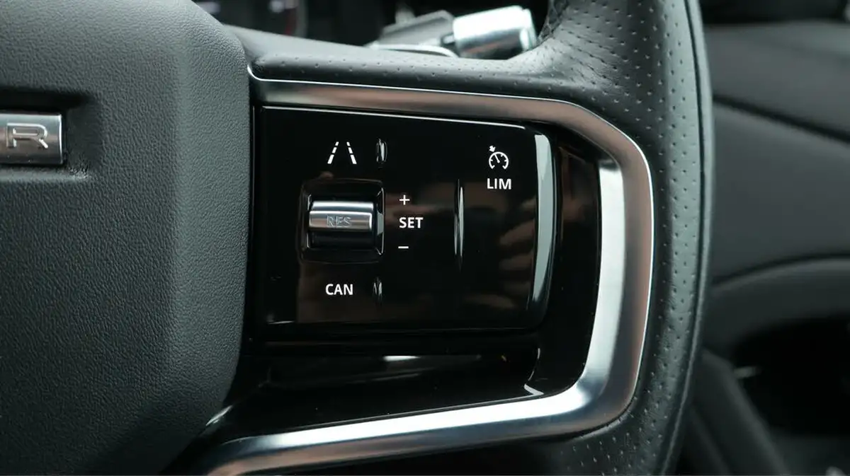 2021-land-rover-range-rover-evoque-20-d165-r-dynamic-s-awd-auto-big-25