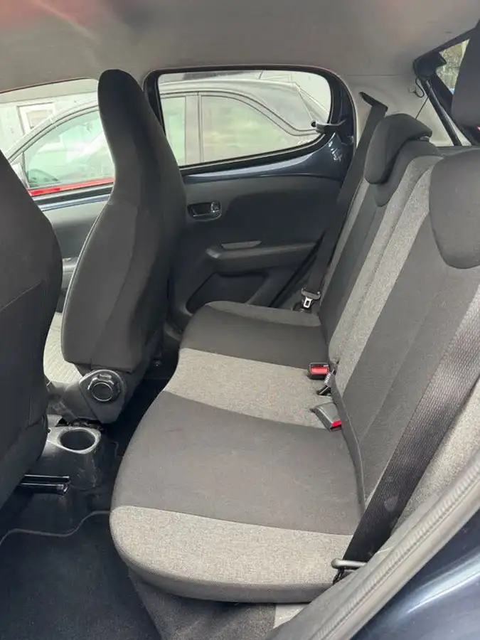 2017-citroen-c1-12-puretech-flair-5d-big-16