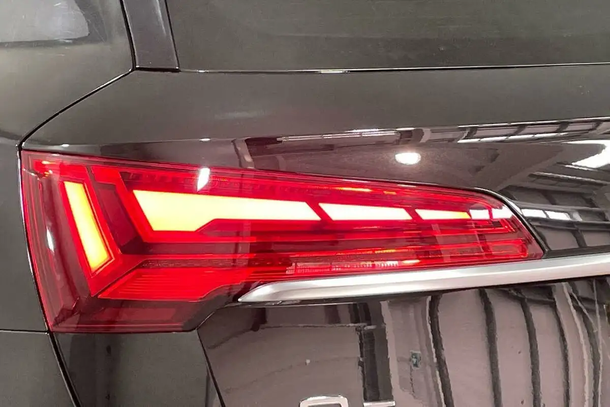 2021-audi-q5-20-50-tfsi-e-s-line-station-wagon-big-16