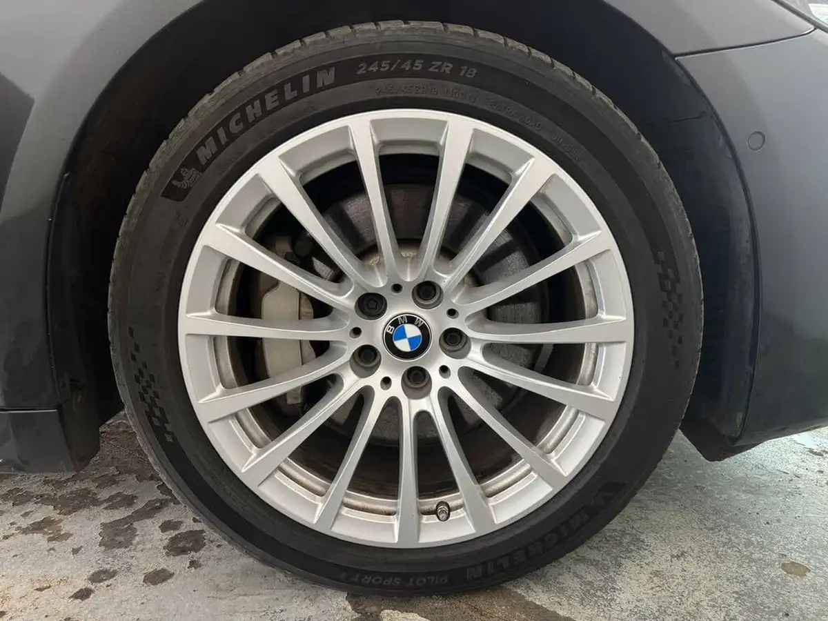 2021-bmw-5-series-20-530e-se-touring-5d-big-28