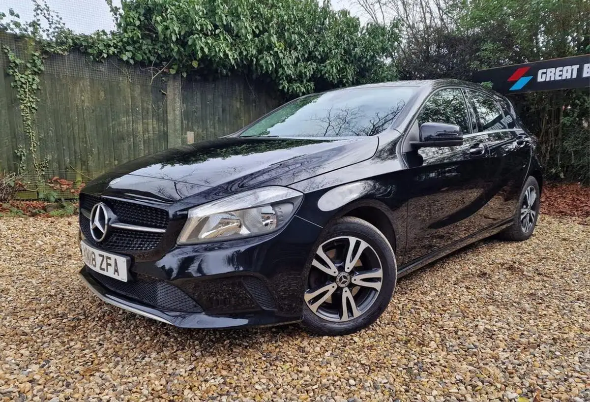 2018-mercedes-benz-a-class-16-a180-se-ss-7g-dct-big-8