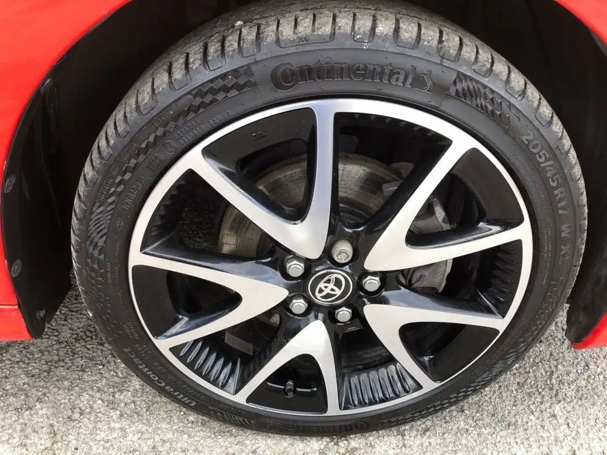 2021-toyota-yaris-15-vvt-i-launch-edition-big-15