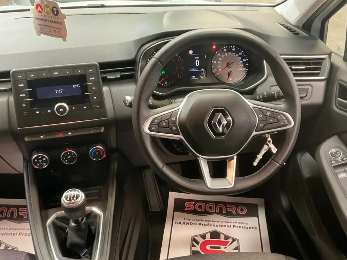 2020-renault-clio-10-sce-play-75bhp-big-40