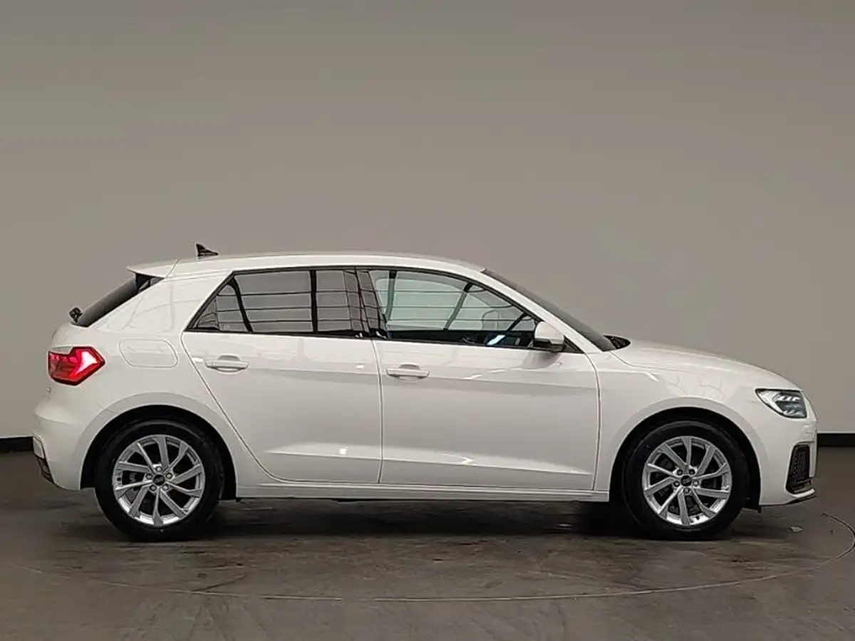 2022-audi-a1-10-30-tfsi-sport-big-2