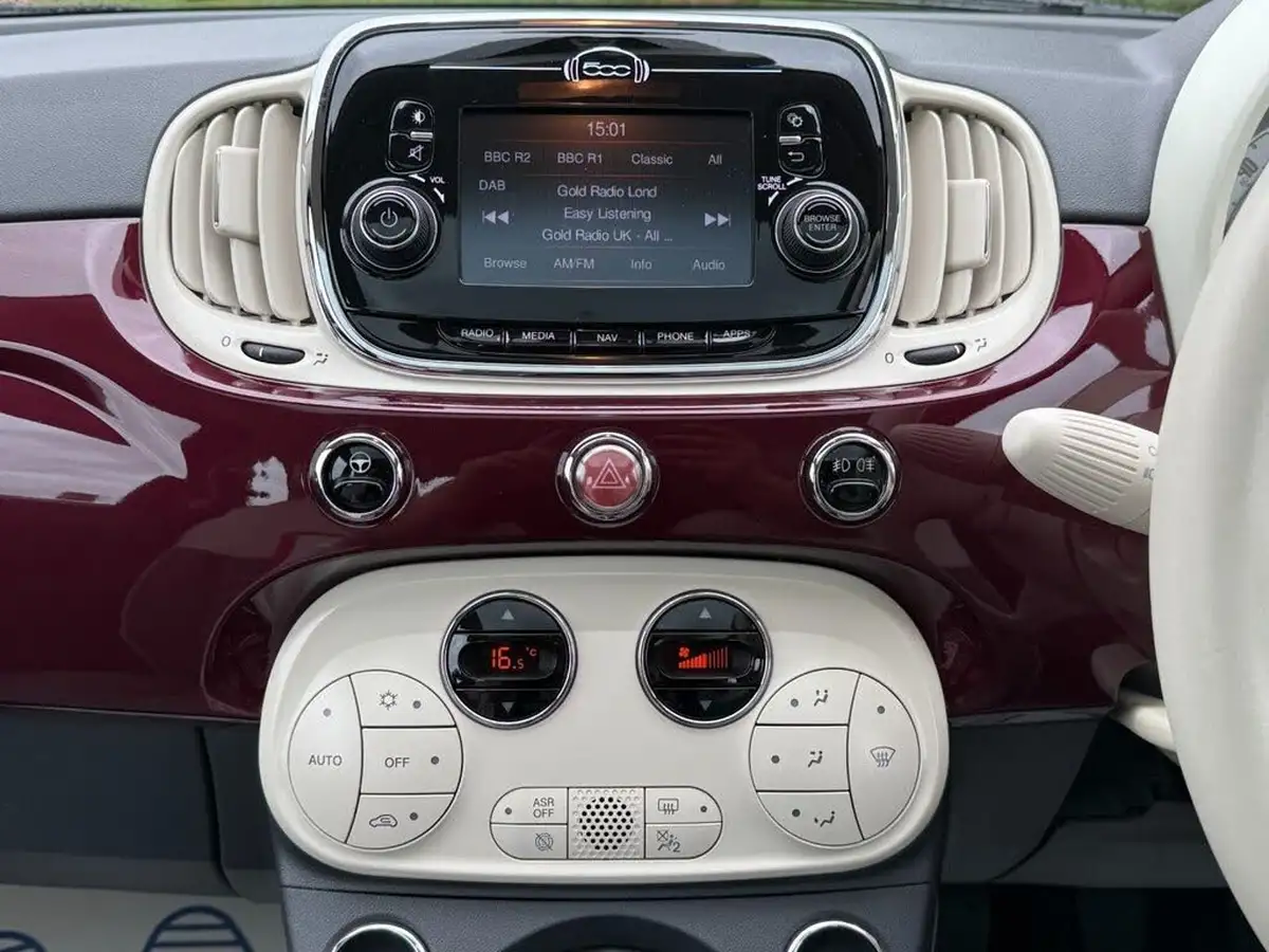 2015-fiat-500-12-lounge-ss-big-16