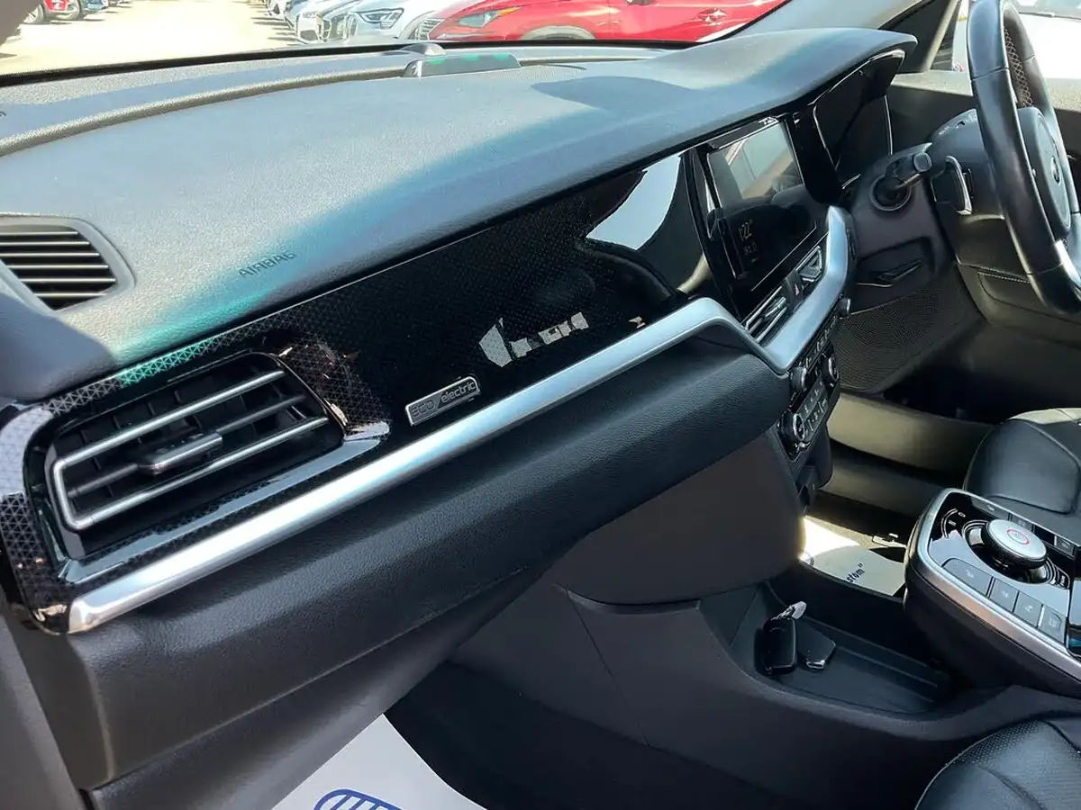 2021-kia-e-niro-ev-3-big-17