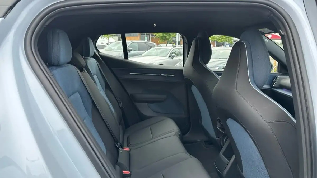 2024-volvo-ex30-e-single-motor-plus-extended-range-big-5