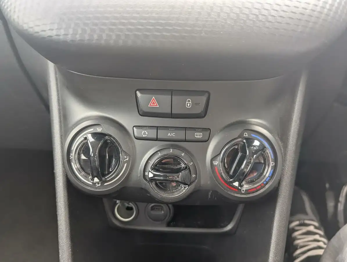 2019-peugeot-208-15-bluehdi-active-big-14