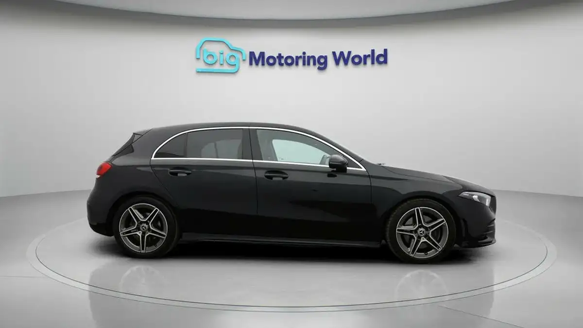 2021-mercedes-benz-a-class-20d-a220d-amg-line-executive-hatchback-5d-big-8