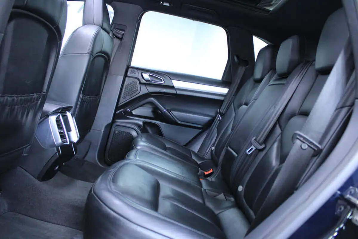 2016-porsche-cayenne-30td-big-9