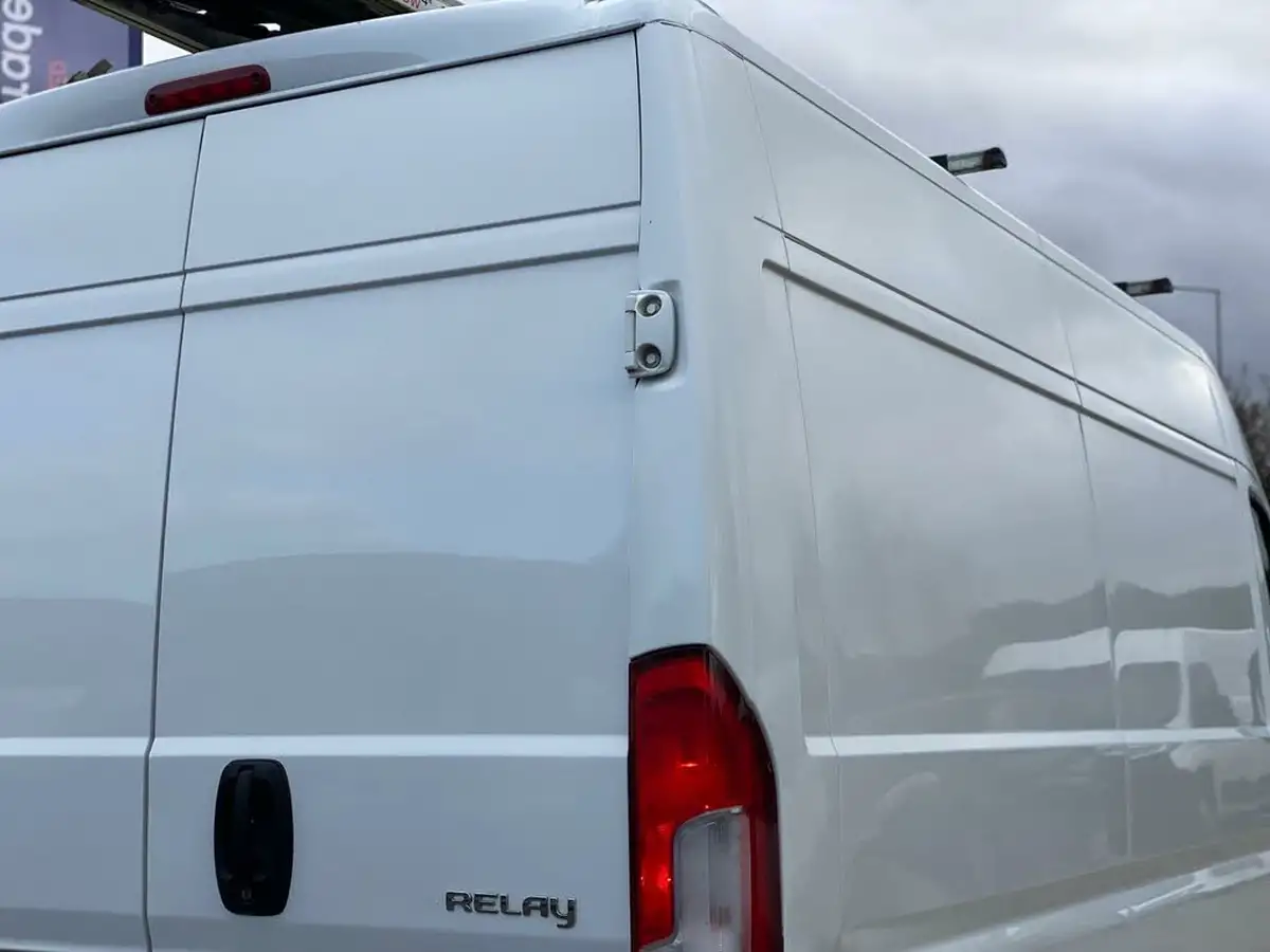 2019-citroen-relay-20bluehdi-35-l2h2-big-54