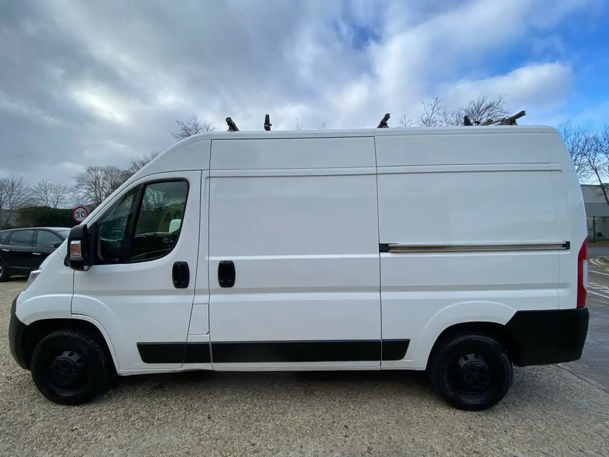 2019-citroen-relay-20bluehdi-35-l2h2-big-9