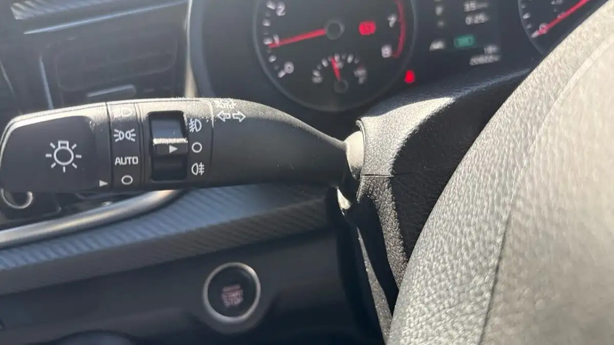 2022-kia-rio-10-t-gdi-gt-line-s-big-35