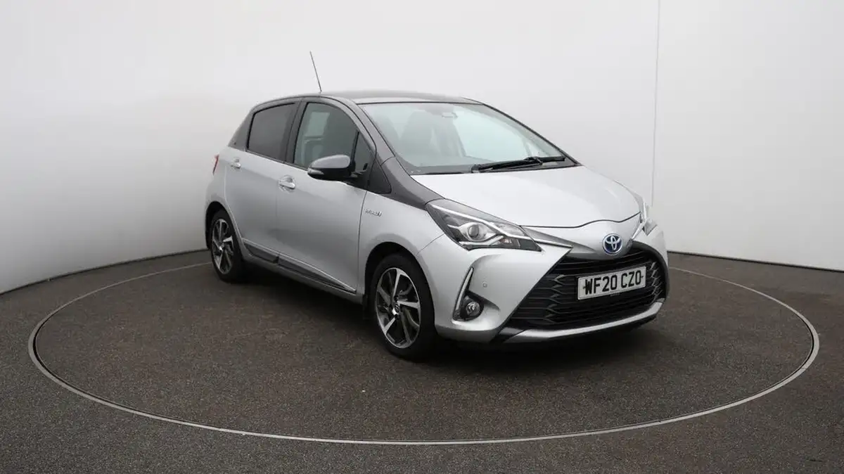 2020-toyota-yaris-15-vvt-i-y20-98bhp-hybrid-1497cc-e-cvt-big-23