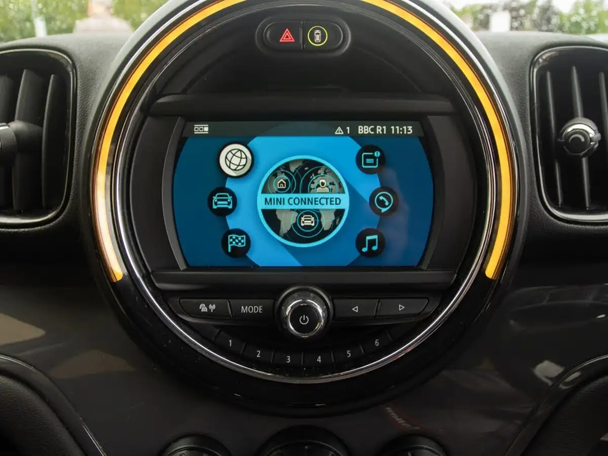 2019-mini-countryman-15-cooper-classic-big-22