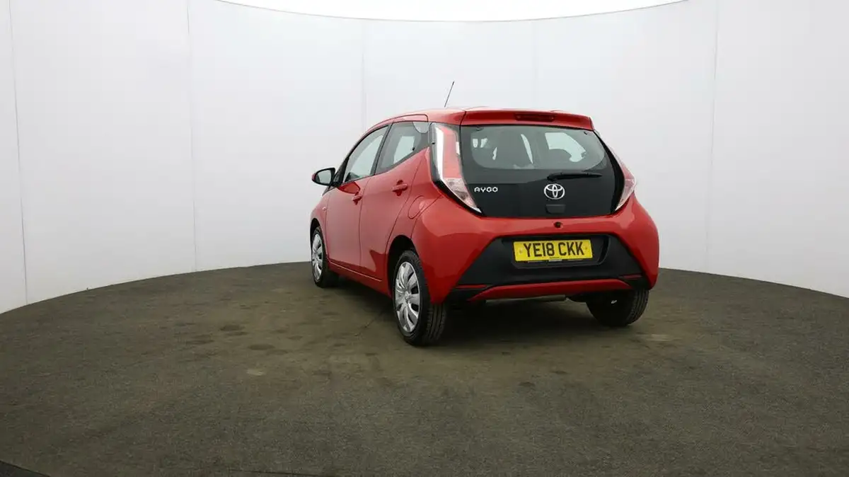 2018-toyota-aygo-10-vvt-i-x-play-71bhp-5d-big-33