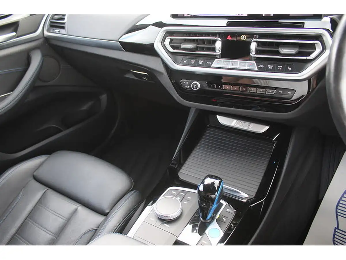 2022-bmw-ix3-e-m-sport-big-24