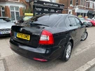 2010-skoda-octavia-14-se-tsi-122bhp-hatchback-small-4