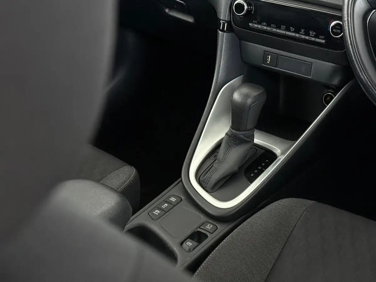 2022-toyota-yaris-15-vvt-i-icon-big-39