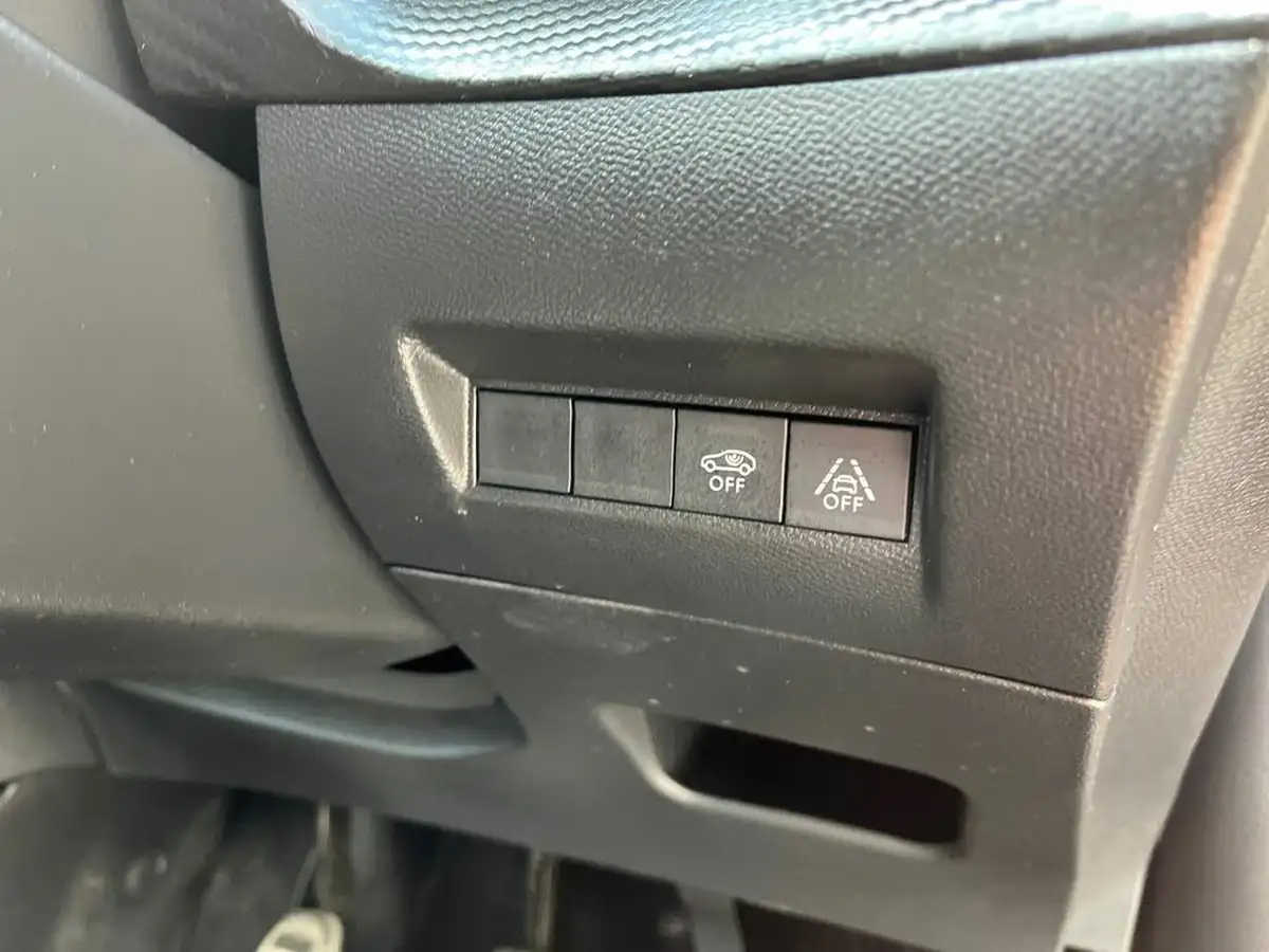 2021-peugeot-2008-suv-12-puretech-gt-premium-130bhp-big-24