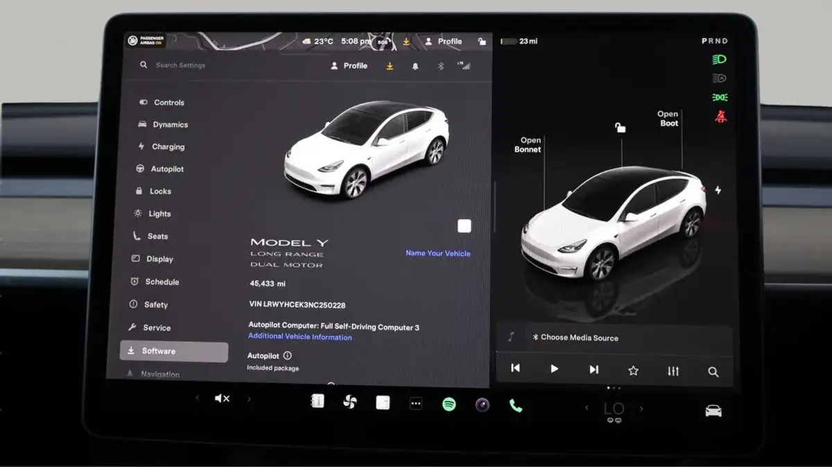 2022-tesla-model-y-e-long-range-big-9