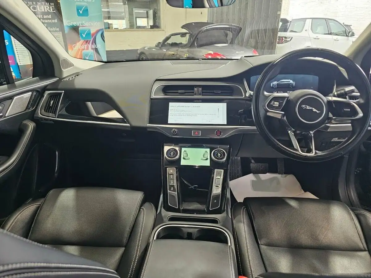 2020-jaguar-i-pace-ev400-hse-big-11
