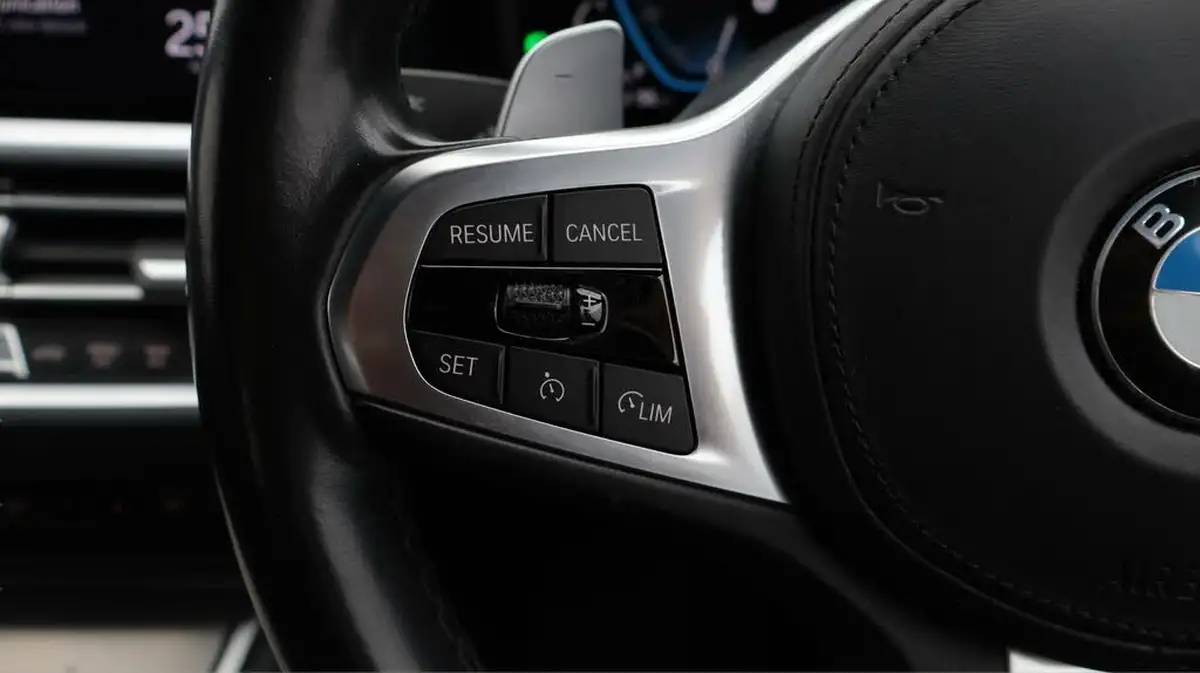 2021-bmw-3-series-20-330e-m-sport-tech-packpro-pack-saloon-4d-big-23