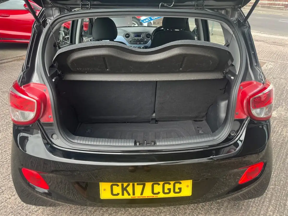 2017-hyundai-i10-12-premium-big-7