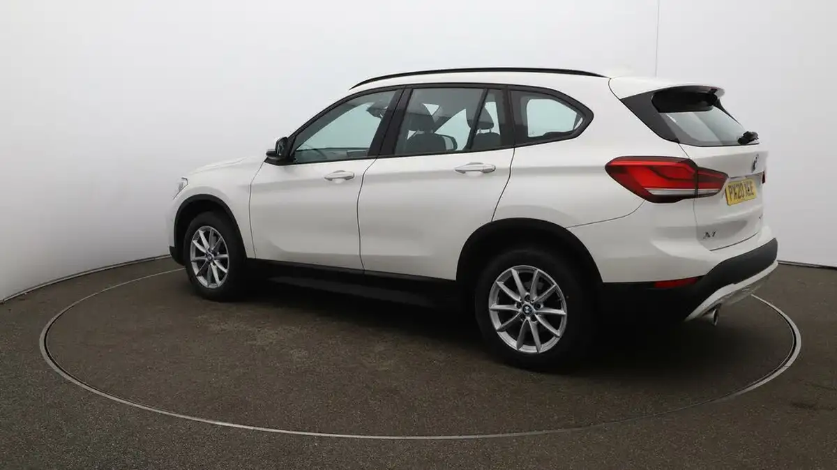2020-bmw-x1-15-sdrive18i-se-big-26