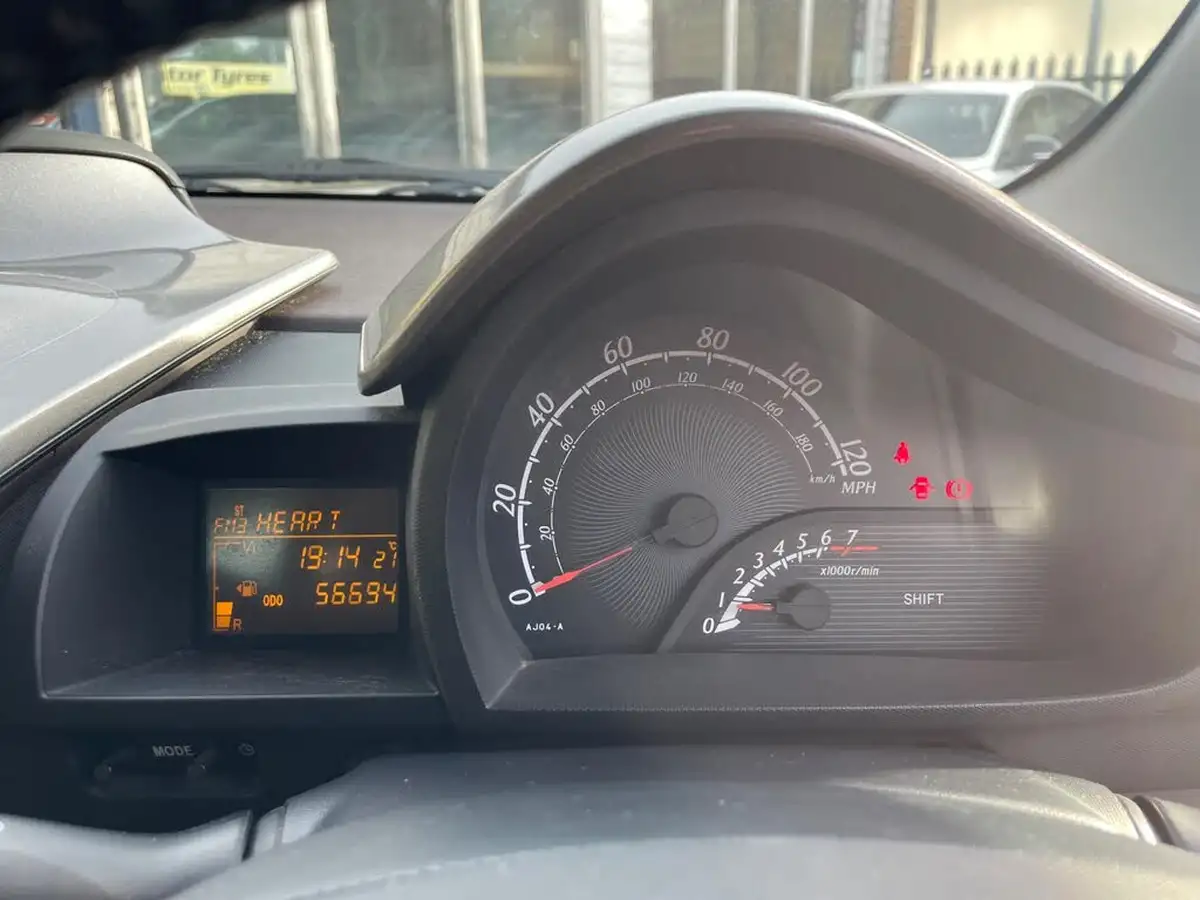 2009-toyota-iq-10-2-big-44