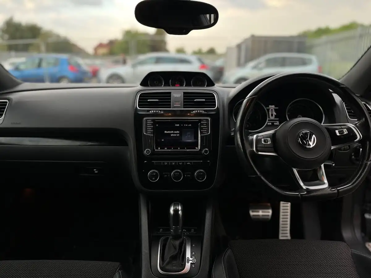 2016-volkswagen-scirocco-20tdi-gt-150ps-dsg-big-18