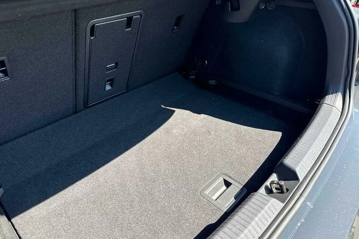 2022-volkswagen-golf-15-etsi-style-150ps-hatchback-big-23