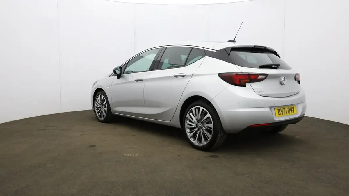 2021-vauxhall-astra-12-turbo-griffin-edition-hatchback-big-44