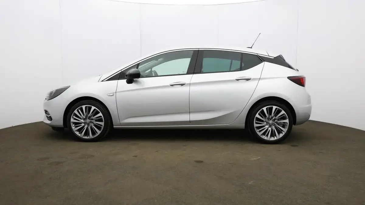 2021-vauxhall-astra-12-turbo-griffin-edition-hatchback-big-68