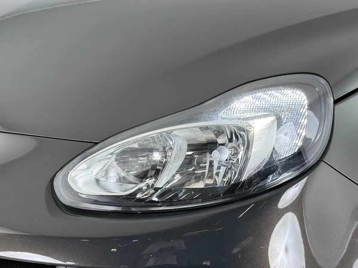 2015-vauxhall-adam-12-glam-big-4
