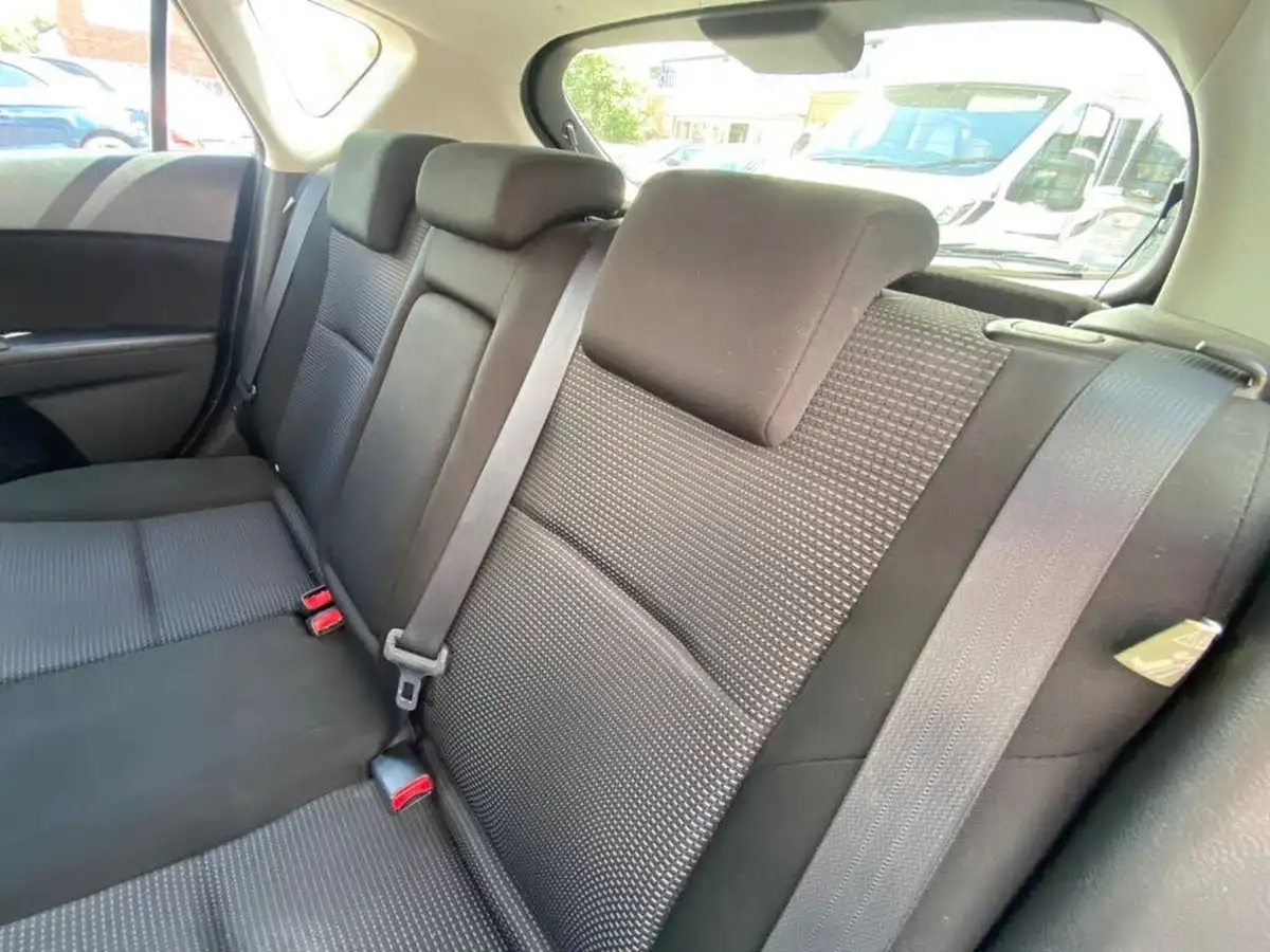 2012-mazda-mazda3-16-tamura-big-22