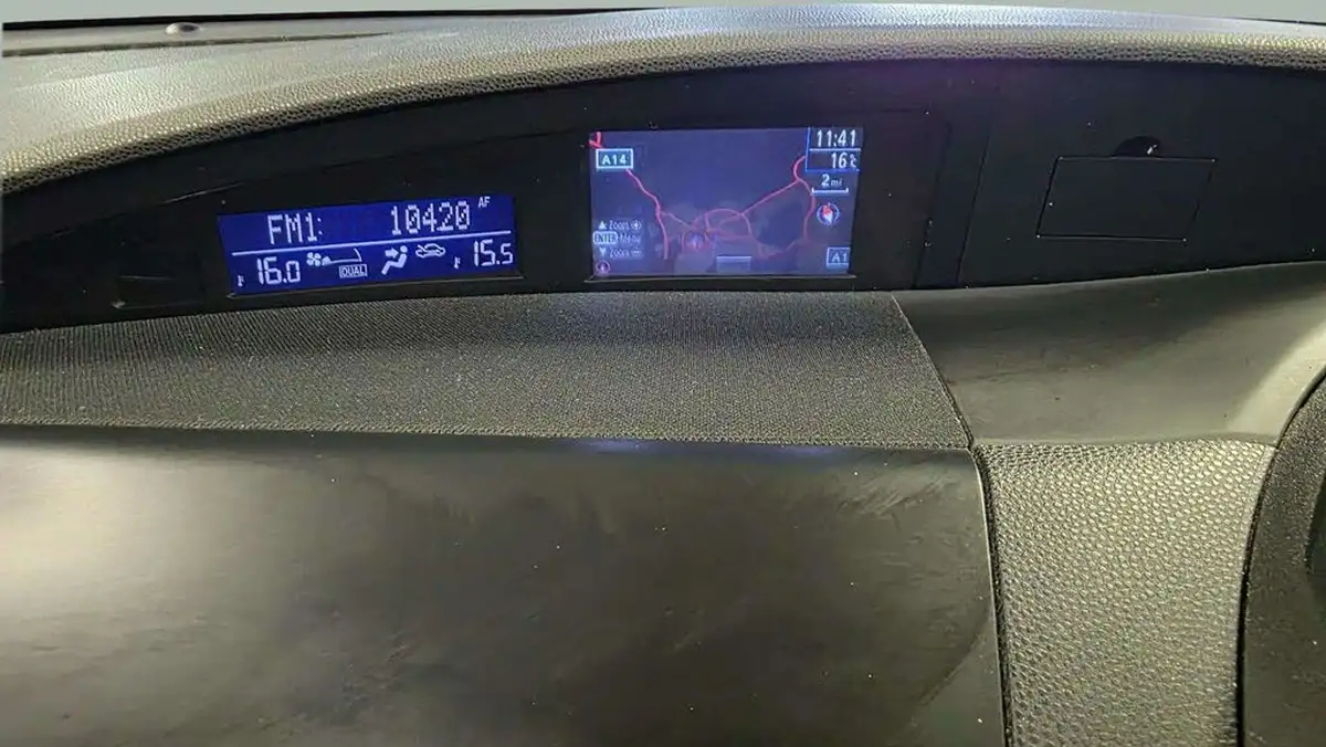 2012-mazda-mazda3-20-sport-navleather-big-37