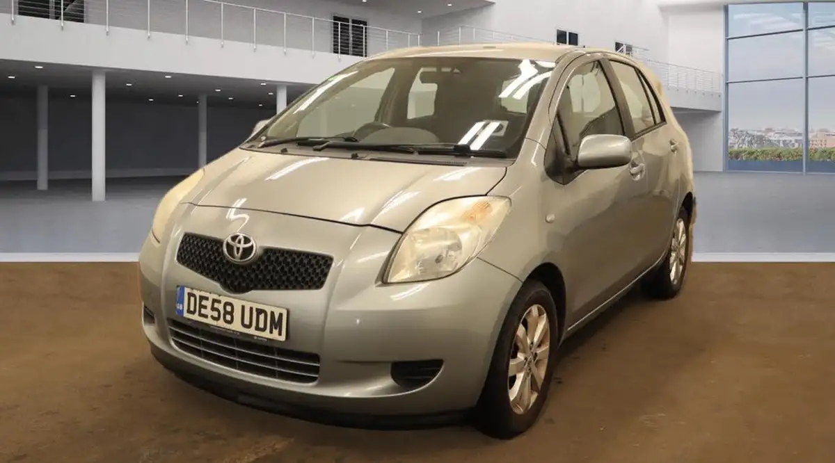 2008-toyota-yaris-13-tr-5d-big-1
