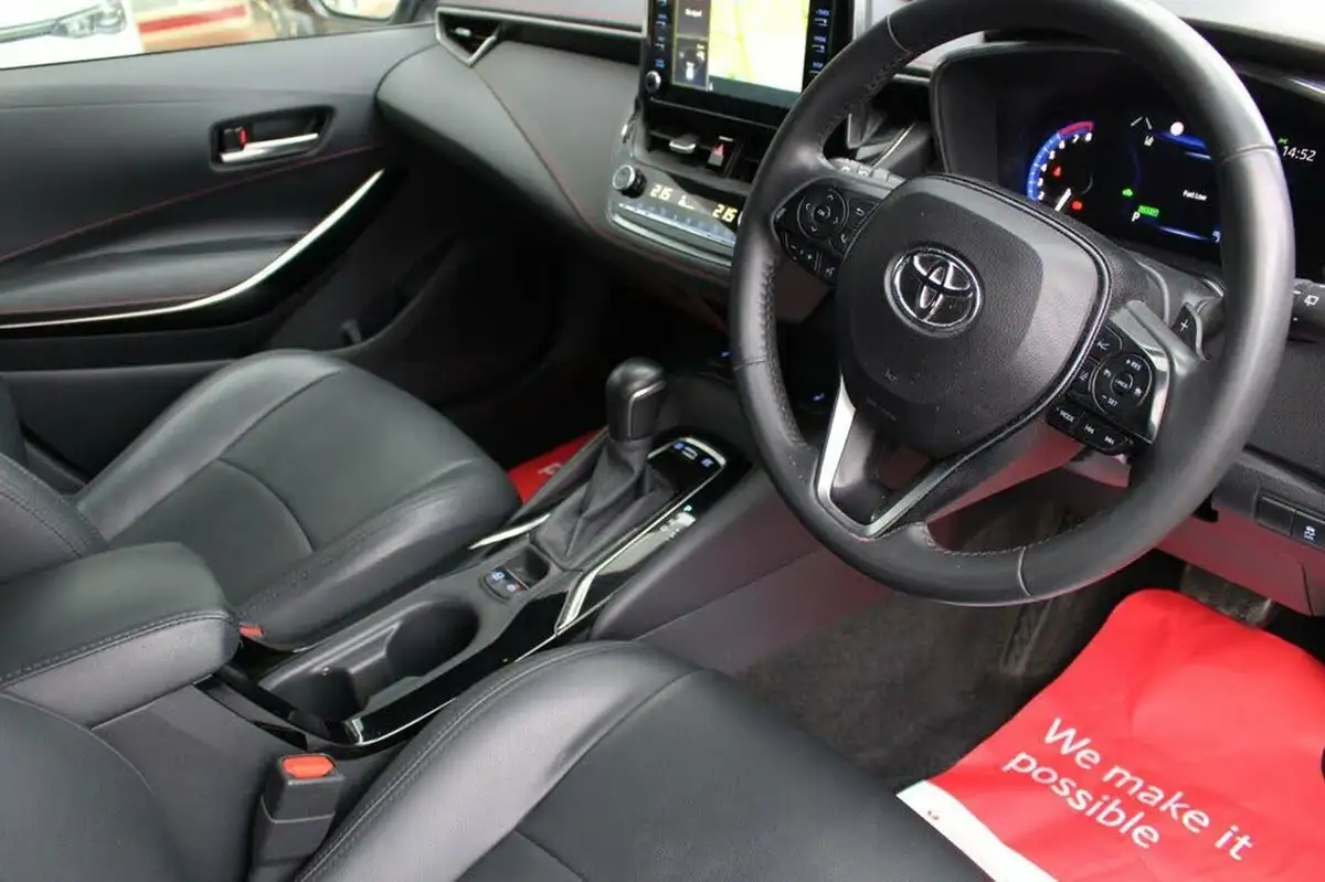 2019-toyota-corolla-20-vvt-i-excel-spare-wheel-touring-sports-big-8