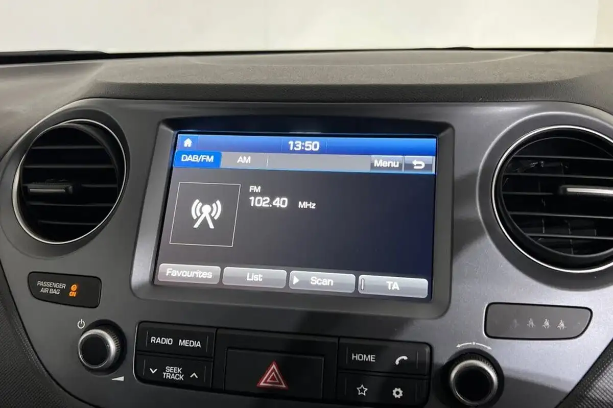 2019-hyundai-i10-12-premium-87ps-1248cc-auto-big-28