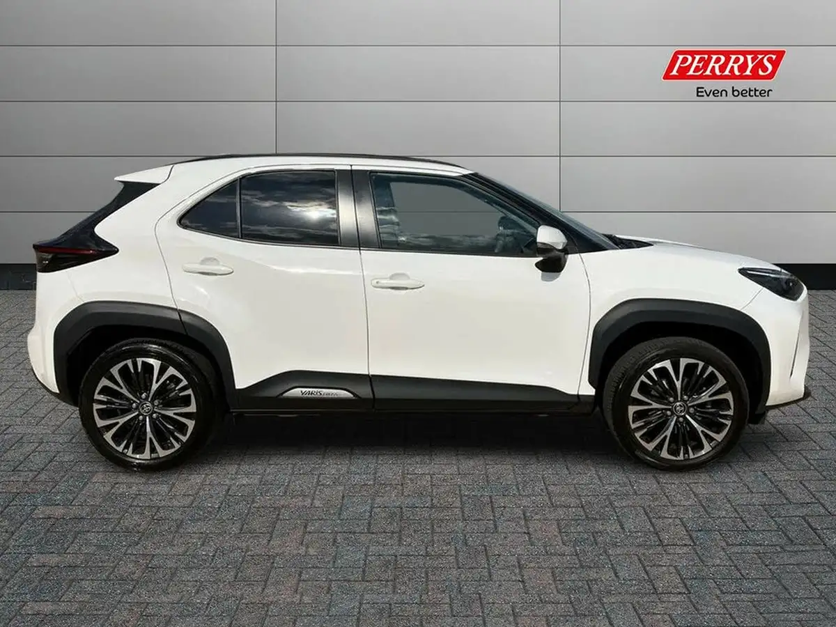 2023-toyota-yaris-cross-15-vvt-i-excel-awd-i-big-2