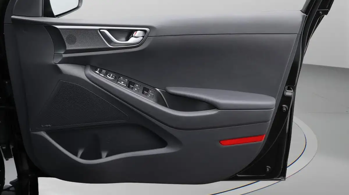2022-hyundai-ioniq-e-premium-electric-big-15