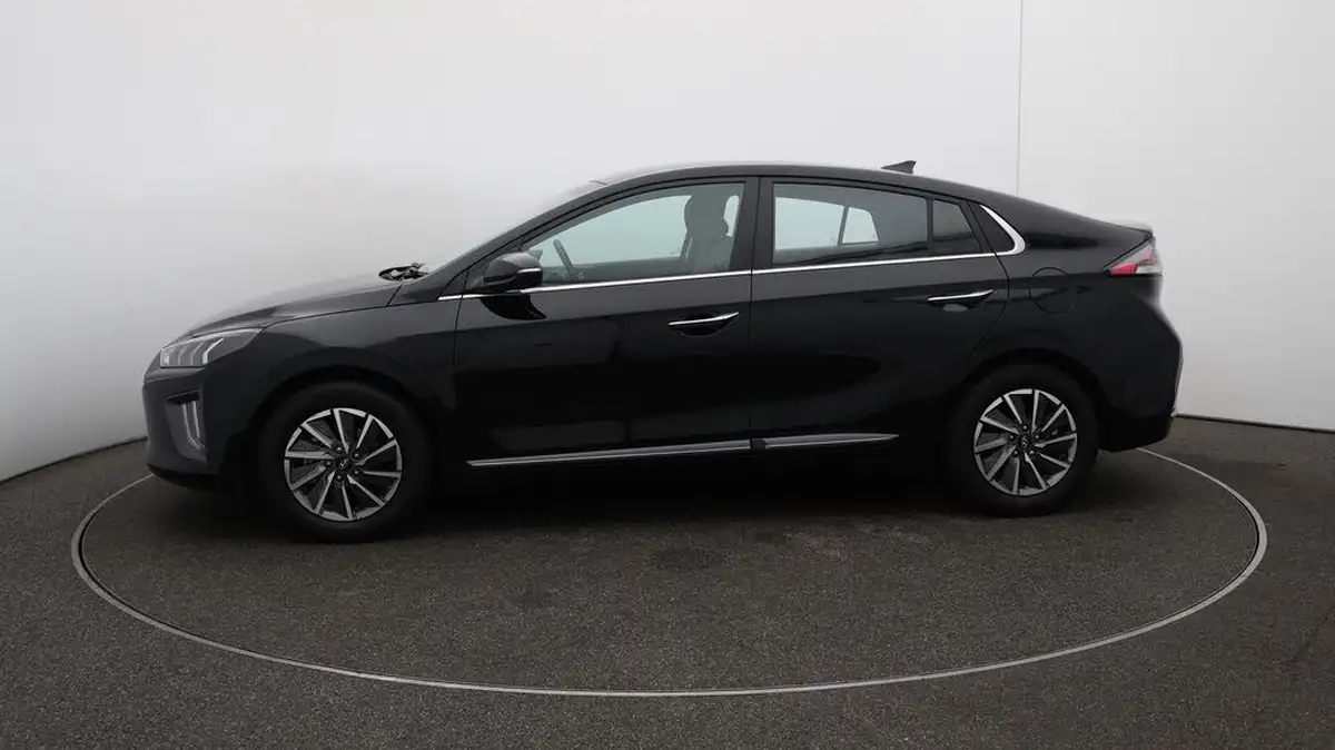 2022-hyundai-ioniq-e-premium-electric-big-59