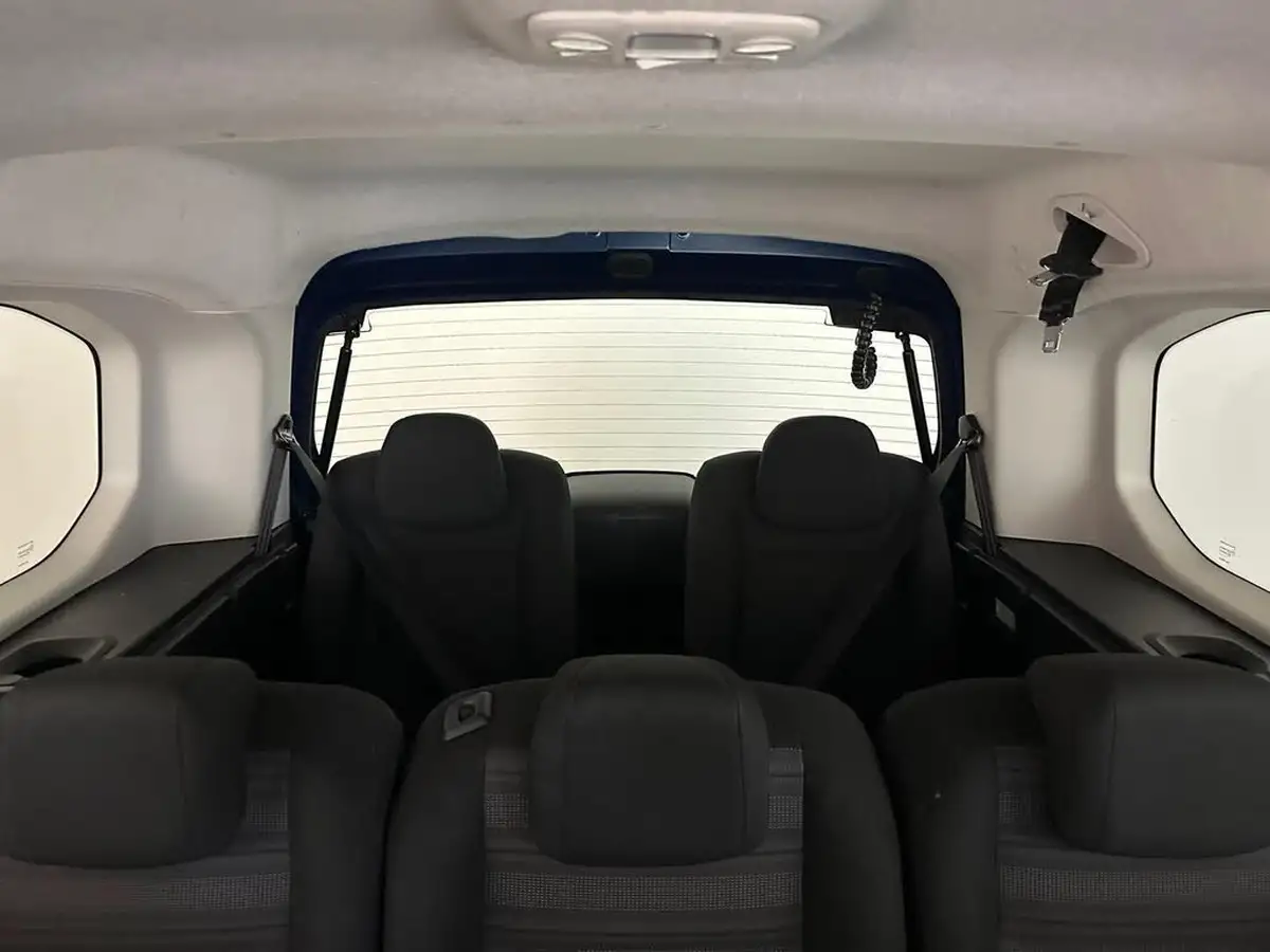 2022-vauxhall-combo-life-15-se-100ps-big-16