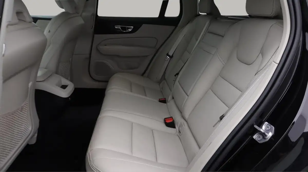 2020-volvo-v60-20td-d4-cross-country-plus-big-16