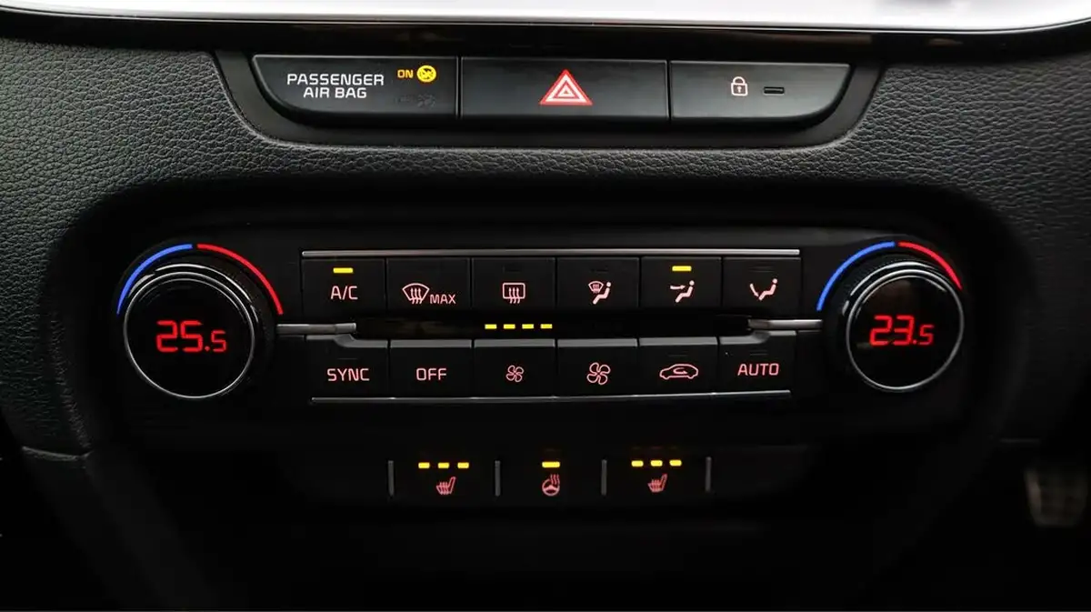 2022-kia-pro-ceed-15-t-gdi-gt-line-big-12
