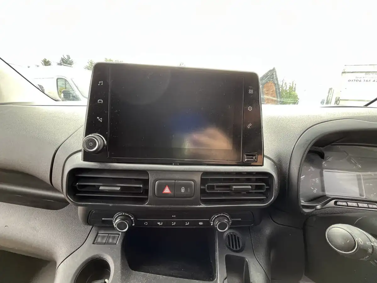 2020-citroen-berlingo-15bluehdi-950-enterprise-100pseu6dt-e-ss-panel-big-5