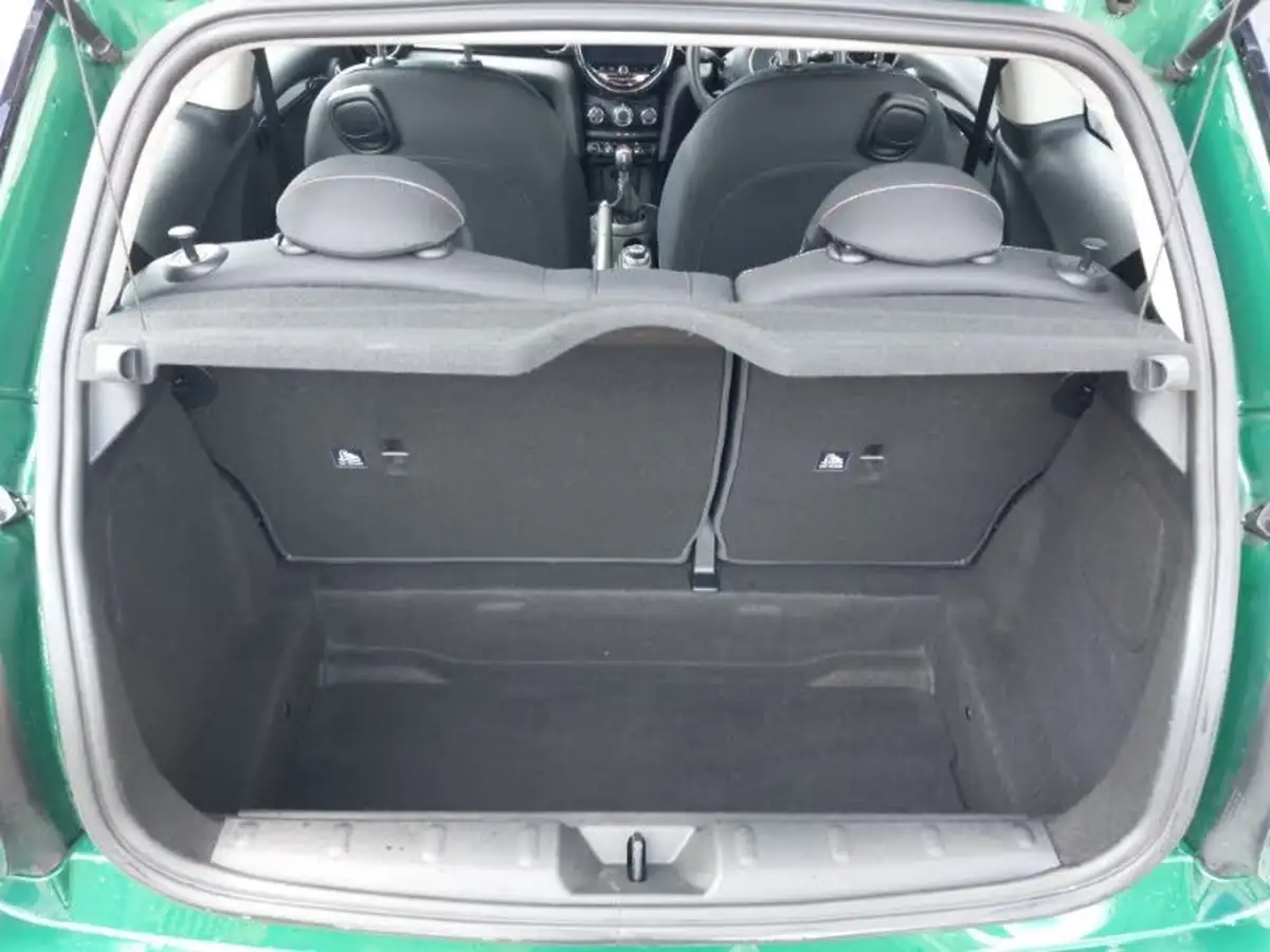 2021-mini-cooper-15-cooper-classic-hatchback-3d-big-7