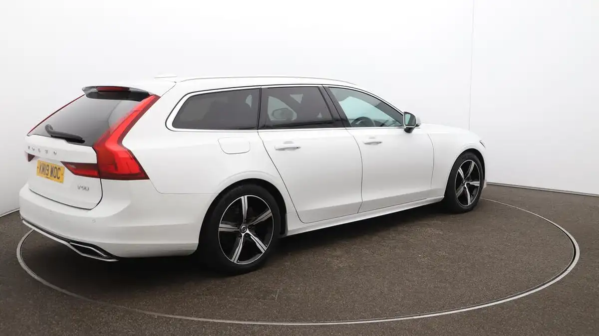 2019-volvo-v90-20td-d4-r-design-big-44